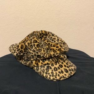 Betmar New York vintage leopard print newsboy cap